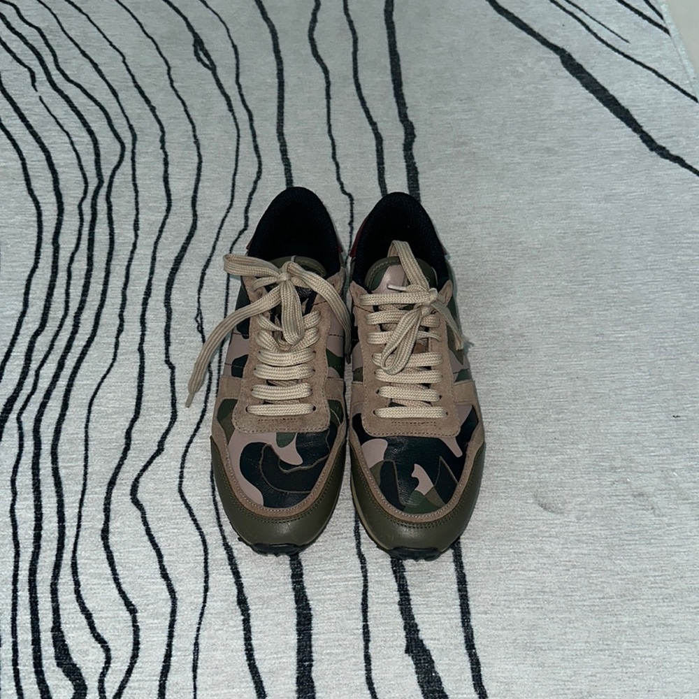 Valentino Sneakers
